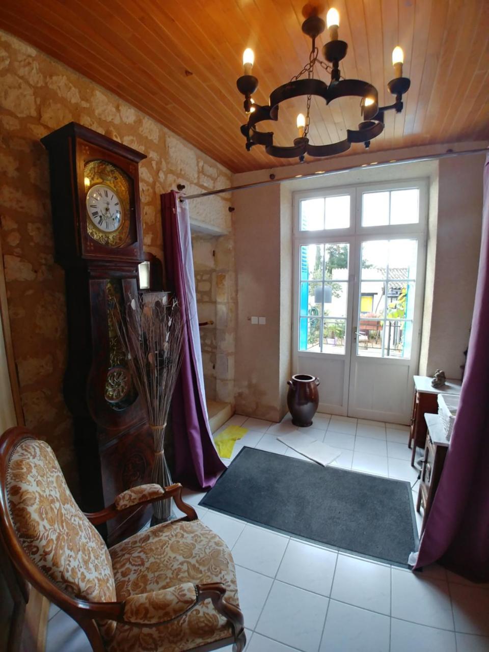 Manoir Le Cristal " Les Entrees Du Futuroscope A Petit Prix Bed & Breakfast Beaumont  Dış mekan fotoğraf